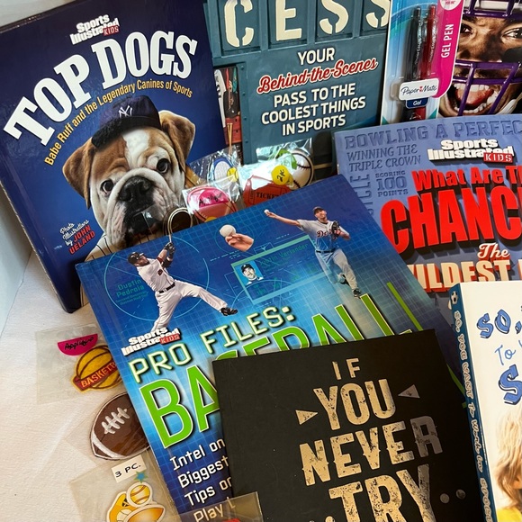 SPORTS ILLUSTRATED FOR KIDS GIFT SET - Picture 3 of 15